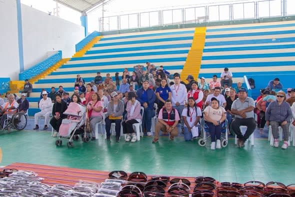Más de cien personas reciben lentes gratuitas en Huaral gracias a la campaña de la Municipalidad Provincial